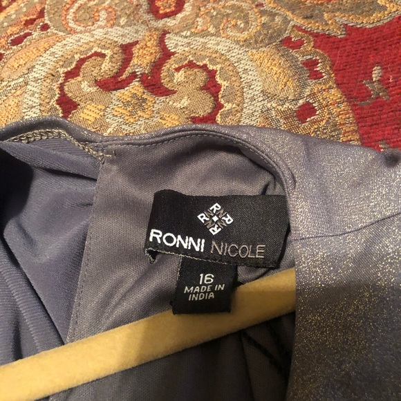 Ronni  Nicole - Picture 5 of 7